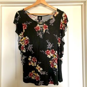 Bobeau Green Floral Top for Sale!